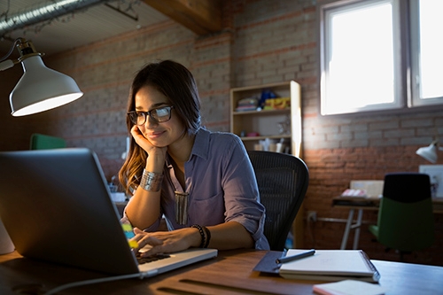woman on laptop